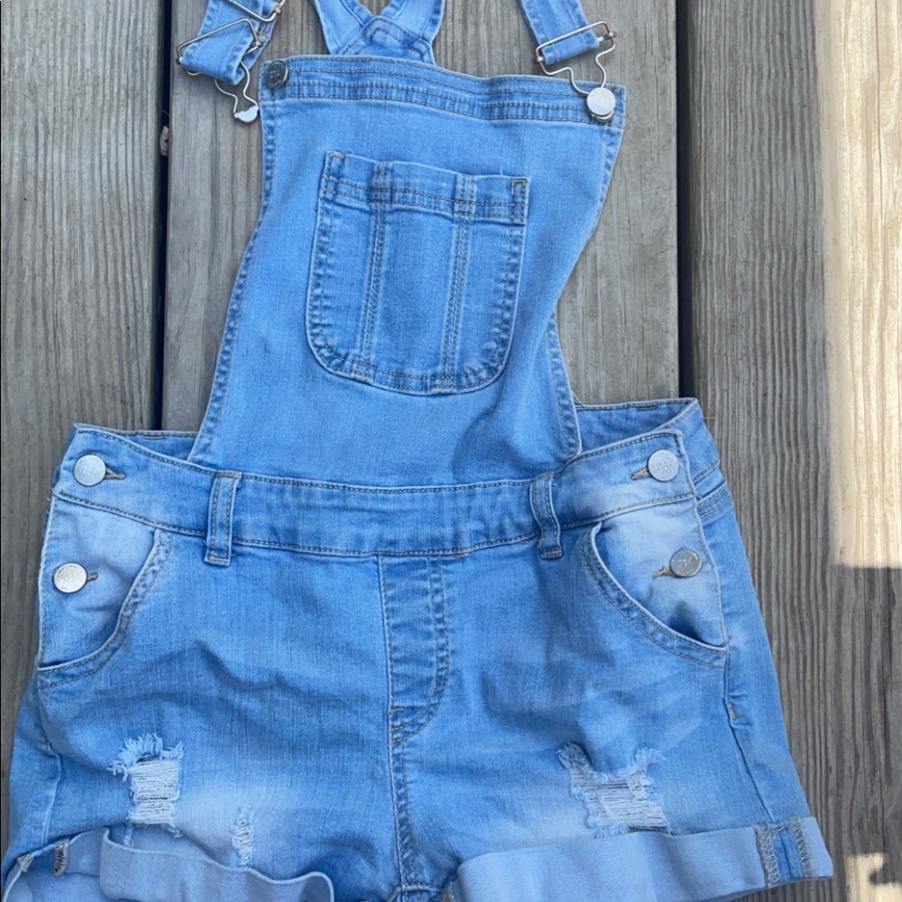Women’s overall shorts